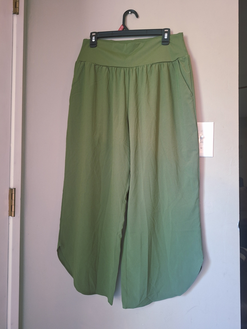 HALARA Olive Green Stretchy Wide-Leg Cropped Curved Hem Pants L
